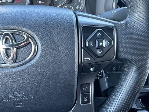 Used 2021 Toyota Tacoma TRD Off-Road w/ Technology Package AWD/4WD image 29