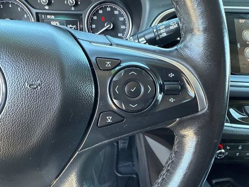 Certified 2018 Buick Enclave Premium image 30