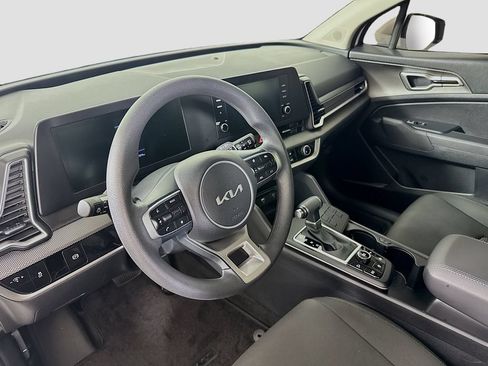 Used 2024 Kia Sportage LX FWD image 9