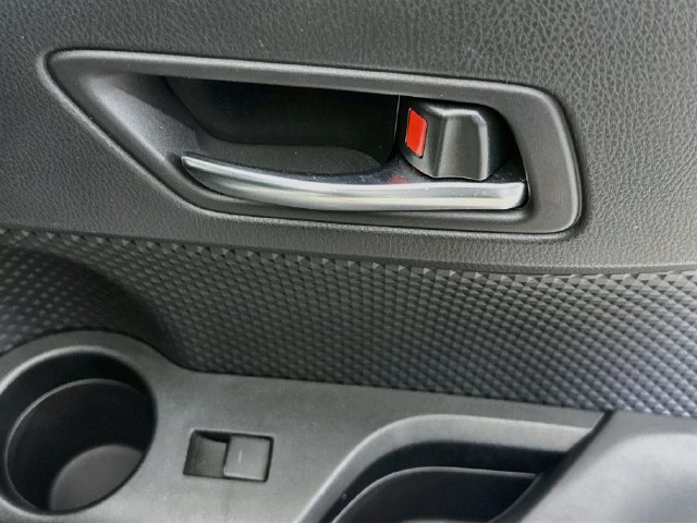 Used 2020 Toyota C-HR XLE FWD image 28