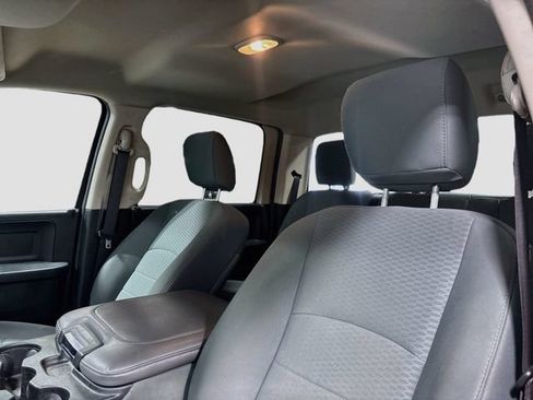 Used 2018 RAM 1500 Express AWD/4WD image 17
