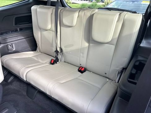 Used 2022 Subaru Ascent Limited AWD/4WD image 11