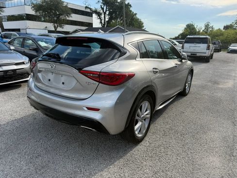 Used 2018 INFINITI QX30 Premium w/ Technology Package FWD image 5