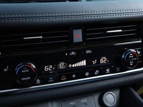 New 2026 Nissan Rogue Platinum w/ Platinum Premium Package image 16