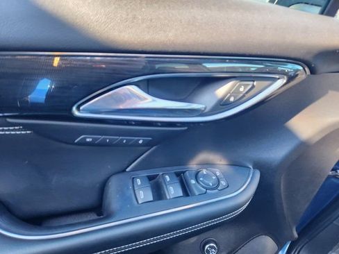 Used 2023 Buick Envision Essence image 9