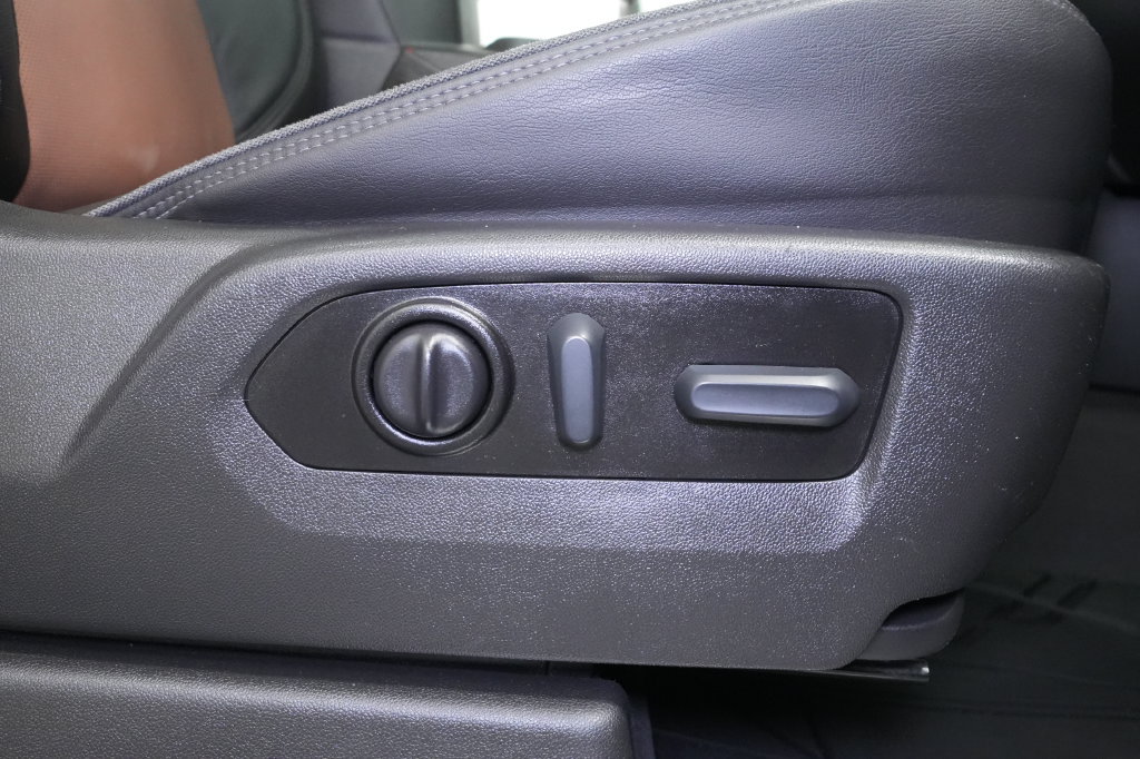 Used 2021 Chevrolet Silverado 1500 High Country w/ LPO, Dark Essentials Package AWD/4WD image 36
