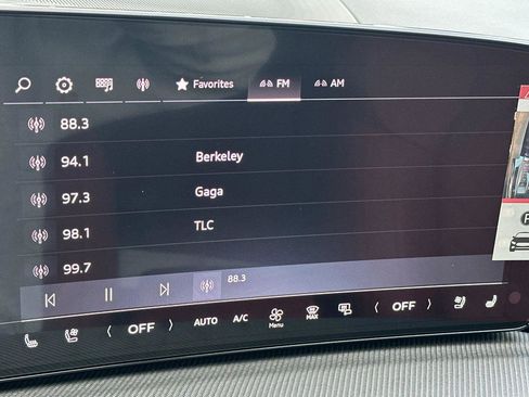 New 2025 Audi SQ5 Premium Plus image 17