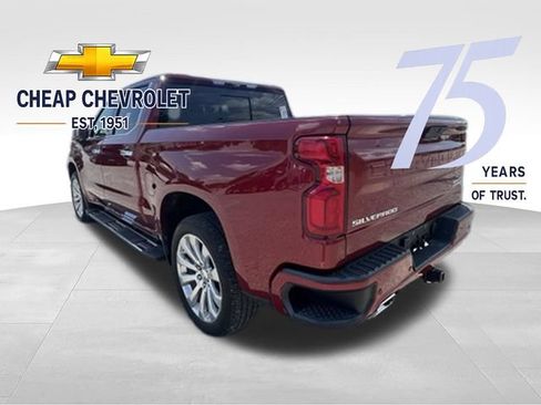 Used 2020 Chevrolet Silverado 1500 High Country w/ Technology Package AWD/4WD image 3