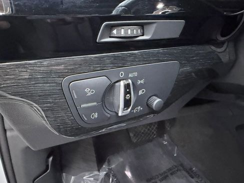 Used 2017 Audi Q7 3.0T Premium AWD/4WD image 14
