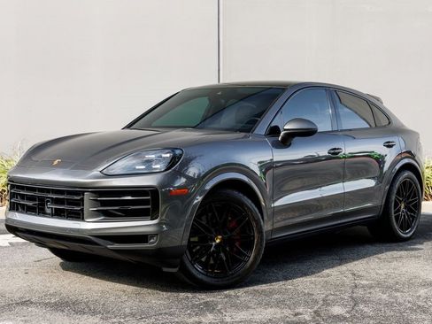 Used 2024 Porsche Cayenne Coupe AWD/4WD image 45