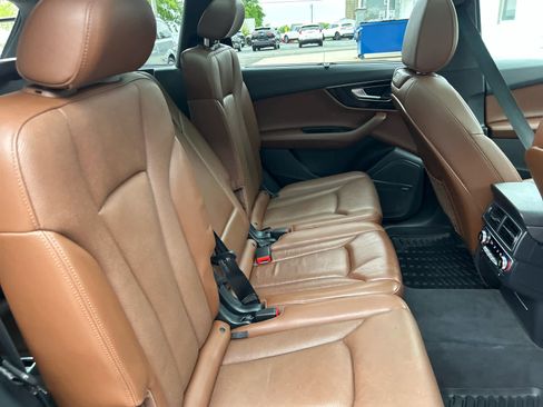 Used 2017 Audi Q7 3.0T Prestige AWD/4WD image 35