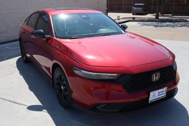 Used 2025 Honda Accord SE image 4