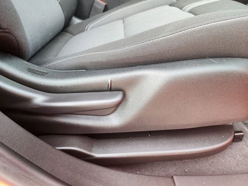 Used 2025 Chevrolet Blazer LT w/ Convenience Package image 51