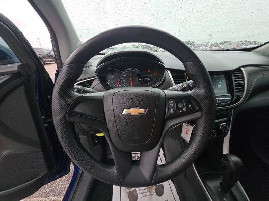 Used 2017 Chevrolet Trax LS FWD image 3