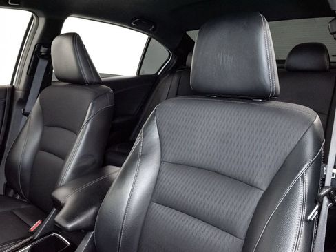 Used 2017 Honda Accord Sport image 11