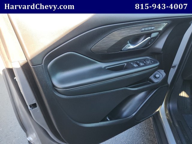 Used 2024 GMC Terrain SLT FWD image 33