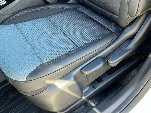 New 2026 Chevrolet Trax LT w/ LT Convenience Package image 17