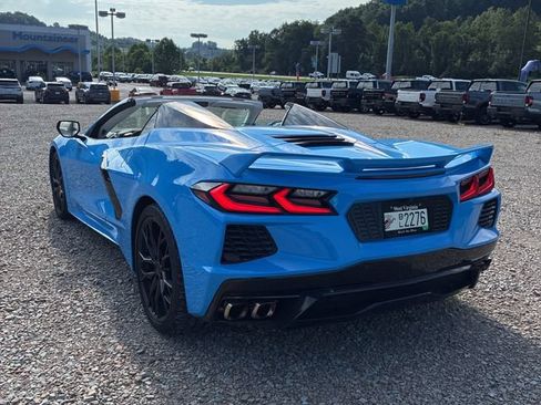 Used 2023 Chevrolet Corvette Stingray Premium Conv w/ Z51 Performance Package RWD image 2