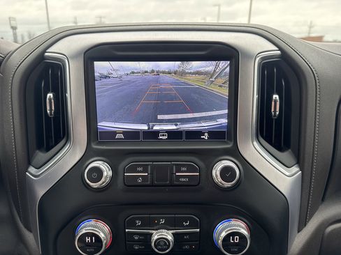 Used 2021 GMC Sierra 1500 SLT image 17