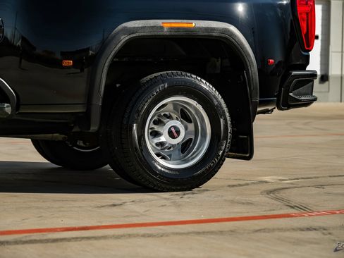 Used 2022 GMC Sierra 3500 Denali w/ Technology Package image 92