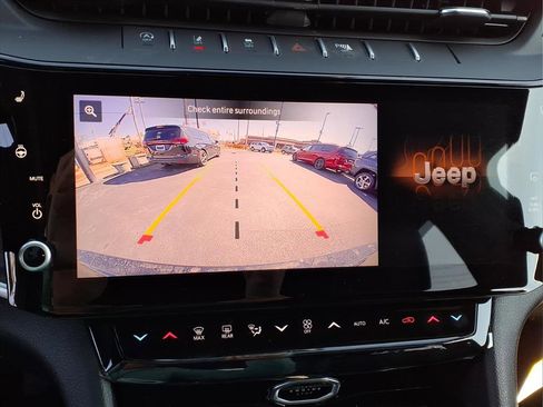 New 2026 Jeep Grand Cherokee Altitude AWD/4WD image 17