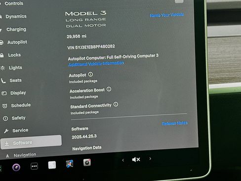 Used 2023 Tesla Model 3 Long Range image 17