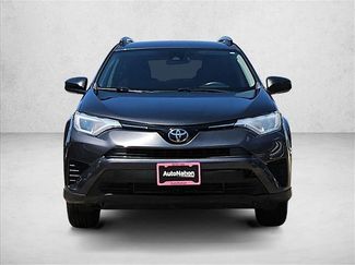 Used 2018 Toyota RAV4 LE FWD video 2