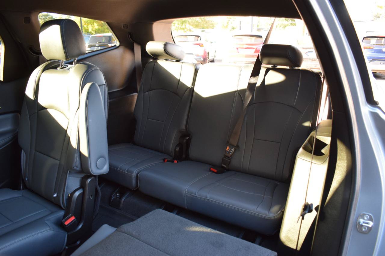 Used 2024 Buick Enclave Essence w/ Experience Buick Package FWD image 40