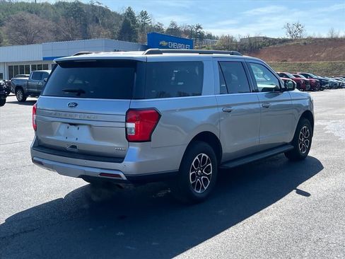 Used 2024 Ford Expedition Max XLT image 4