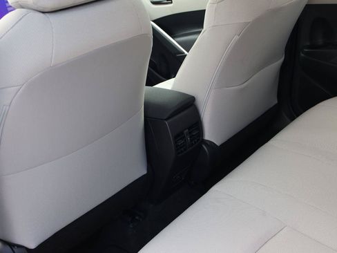Used 2026 Toyota Corolla Cross LE FWD image 13