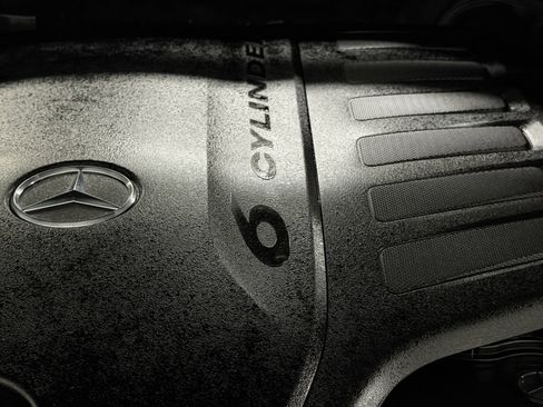 Used 2022 Mercedes-Benz GLS 450 4MATIC image 45