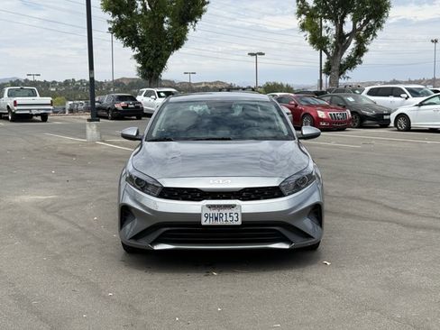 Used 2023 Kia Forte LXS FWD image 2