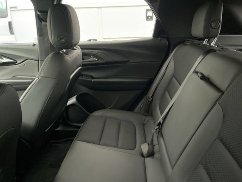 Used 2023 Chevrolet TrailBlazer RS w/ Sun and Liftgate Package FWD image 5