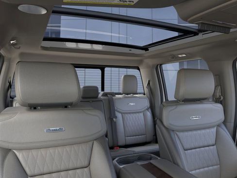 New 2025 Ford F250 Platinum w/ Platinum Plus Package image 22