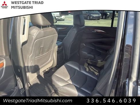 Used 2019 Cadillac Escalade ESV Premium Luxury w/ Escalade Sport Edition image 9