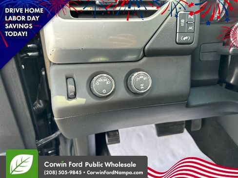 Used 2018 Chevrolet Tahoe LT AWD/4WD image 15