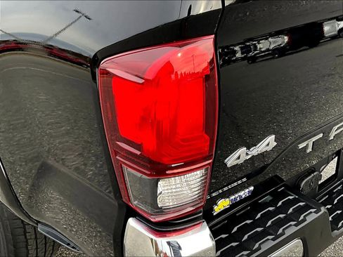 Used 2023 Toyota Tacoma SR5 image 34