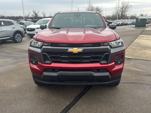 Used 2023 Chevrolet Colorado LT w/ LT Convenience Package II image 10