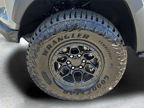 New 2026 Chevrolet Colorado ZR2 w/ ZR2 Bison Edition image 9