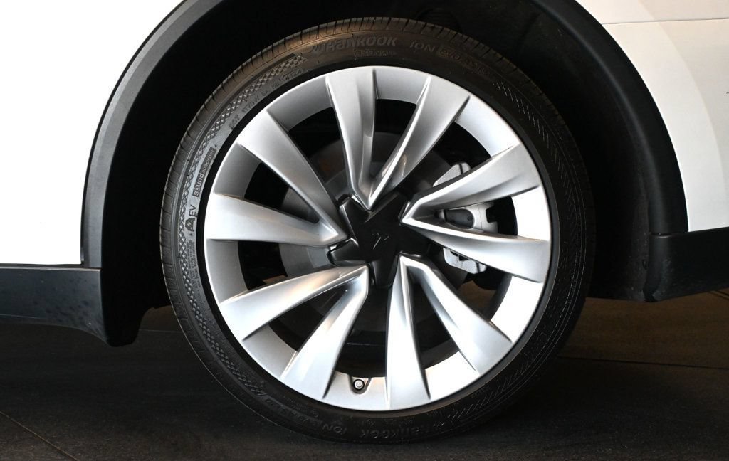 Used 2026 Tesla Model Y Long Range AWD/4WD image 24