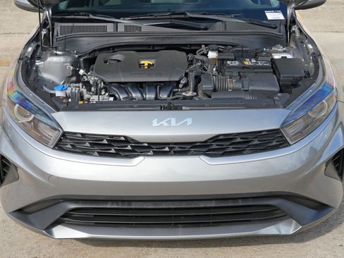 Used 2022 Kia Forte LXS FWD image 7