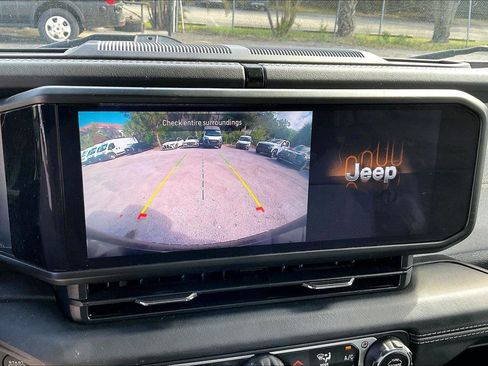 Used 2025 Jeep Wrangler Sahara AWD/4WD image 14
