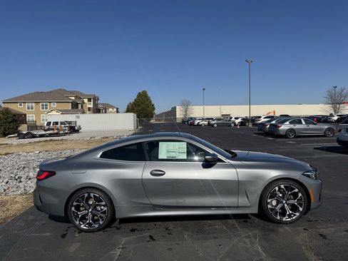 Used 2025 BMW 430i Coupe w/ Convenience Package image 7