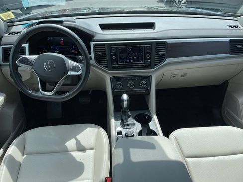 Certified 2023 Volkswagen Atlas SE AWD/4WD image 16