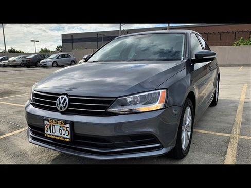 Used 2016 Volkswagen Jetta SE FWD image 1