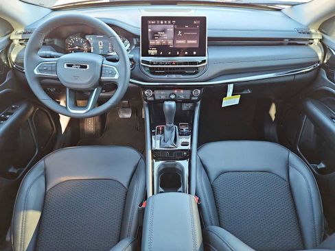 New 2026 Jeep Compass Latitude image 16