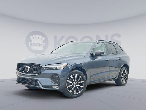 Used 2023 Volvo XC60 B5 Plus image 1
