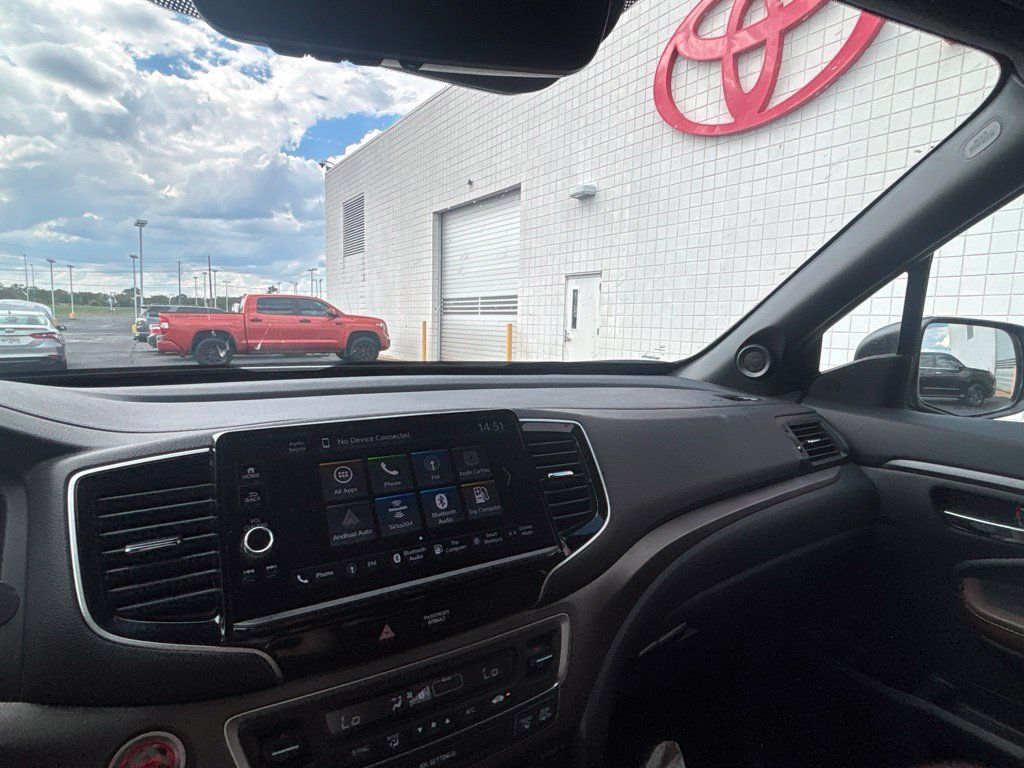 Used 2025 Honda Ridgeline RTL image 16