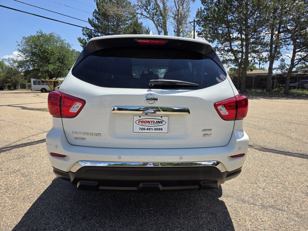 Used 2020 Nissan Pathfinder SV AWD/4WD image 5