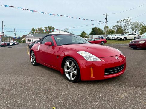 Used 2007 Nissan 350Z Touring image 7